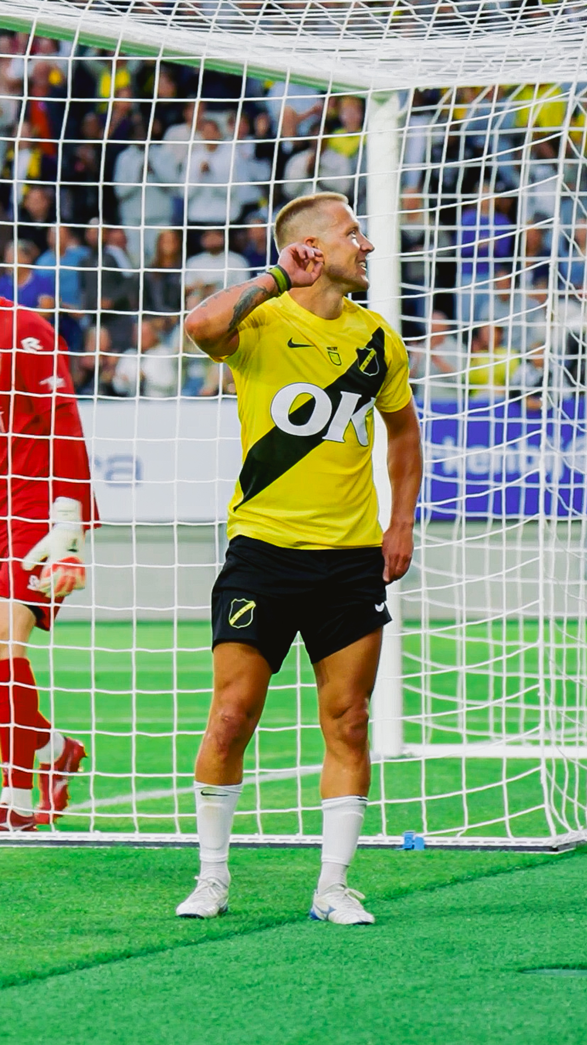 Holtby_MM.00_02_54_19.Still007